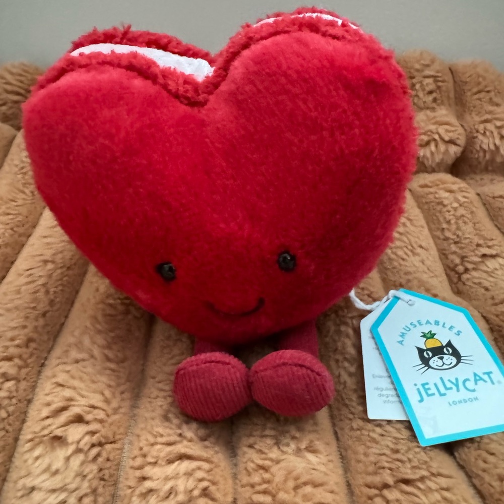 🔴SOLD!🔴 Jellycat Amuseables Arlette Heart Macaron